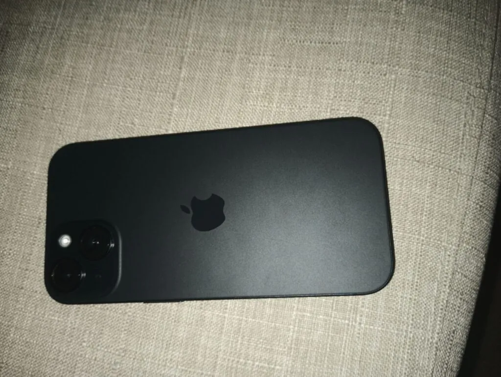 Apple iPhone 15 – 128 GB – Black (Unlocked)