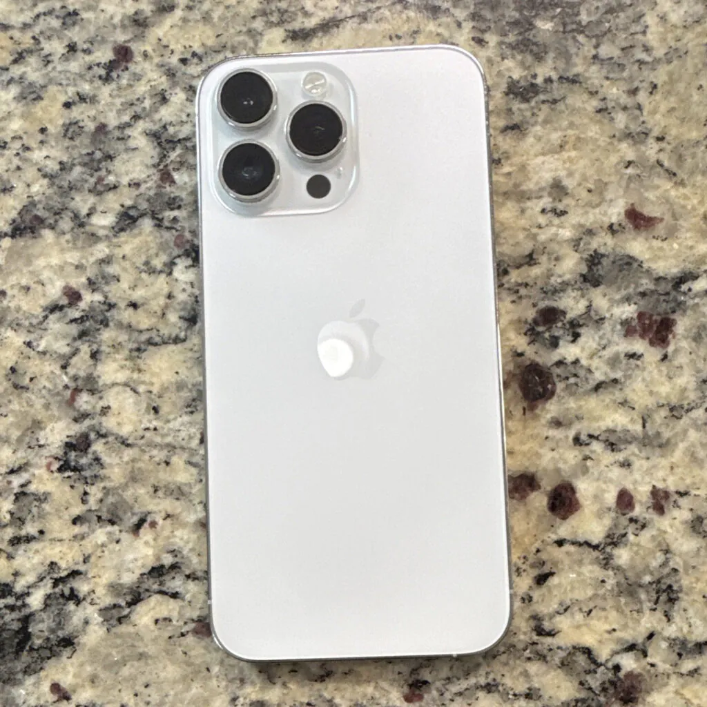 Apple iPhone 14 Pro Max 256GB Unlocked White iOS 6.7in 48MP Camera