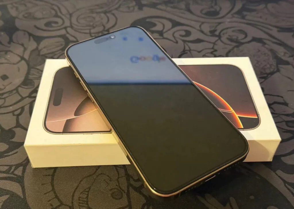 Apple iPhone 16 Pro Max – 256 GB – Desert Titanium (Unlocked)