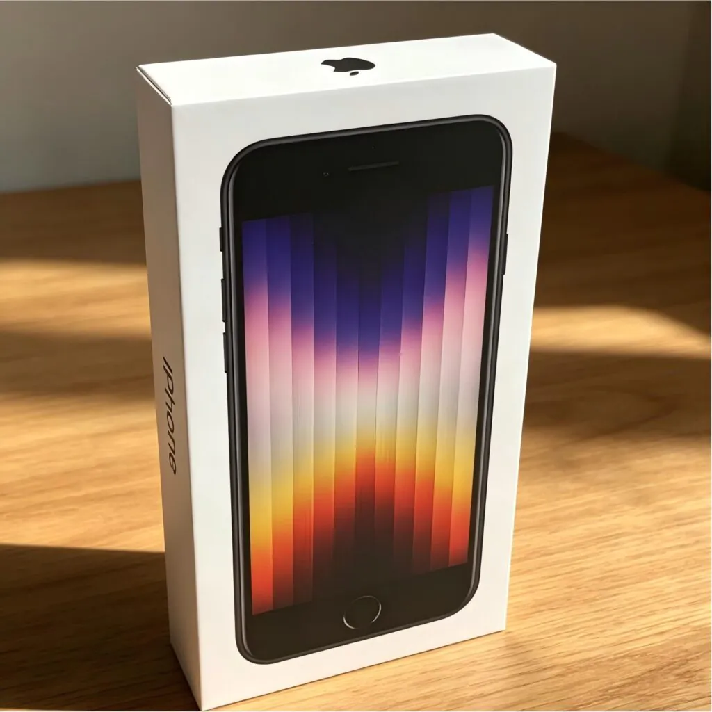 New Apple iPhone SE 3rd Gen 2022 (5G) 128GB/256GB Factory Unlocked,All Colors