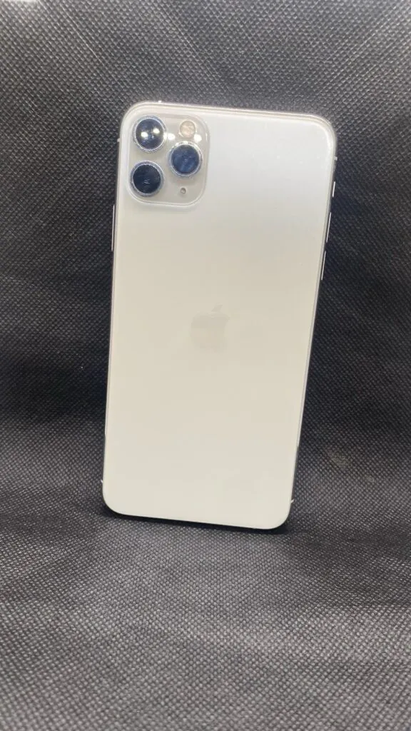 Apple iPhone 11 Pro Max 64GB Silver Verizon Network Unlocked iOS MWGG2LL/A