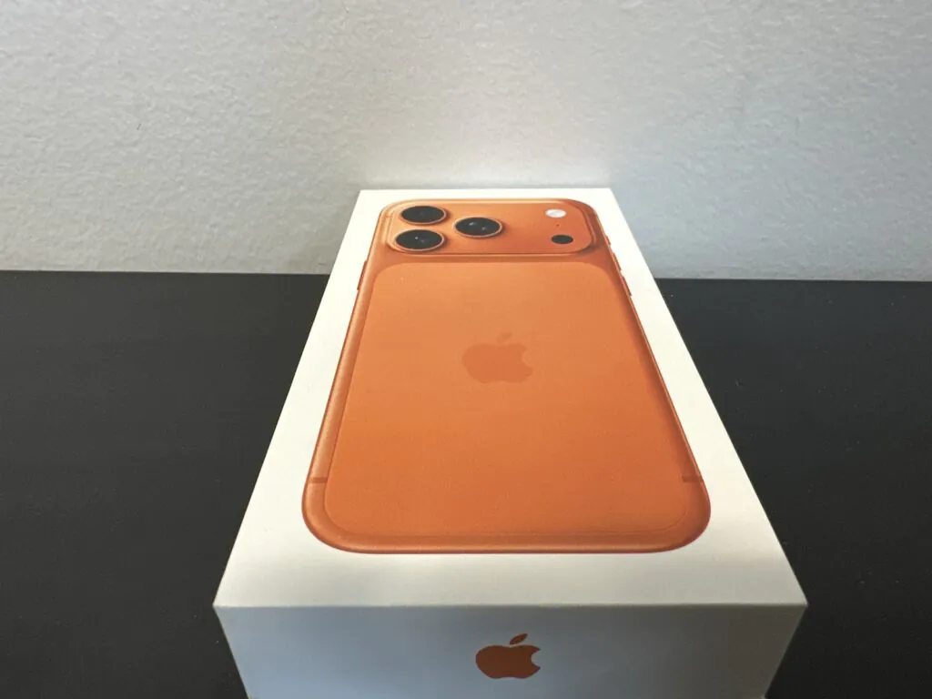 New Sealed Apple iPhone 17 Pro Max 256GB Orange Factory Unlocked Apple Warranty