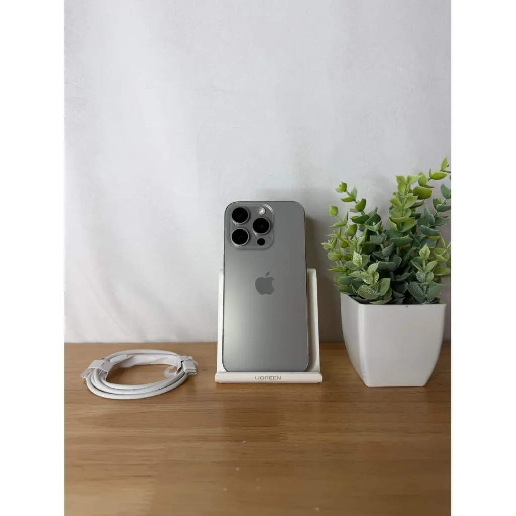 Apple iPhone 15 Pro 128GB in Natural Titanium – Fully Unlocked – Good Condition