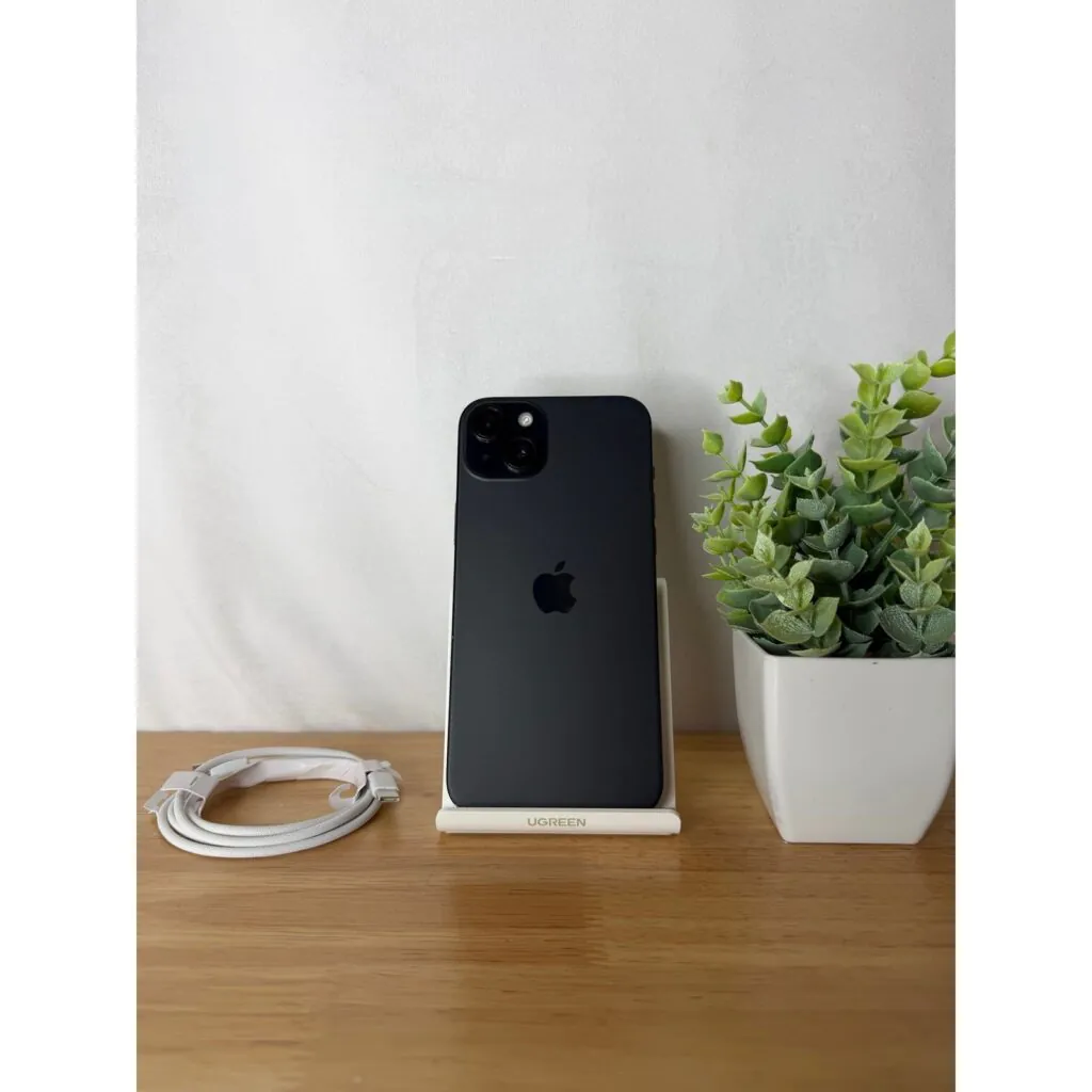 Apple iPhone 15 Plus 256GB in Black – Fully Unlocked – Good Condition