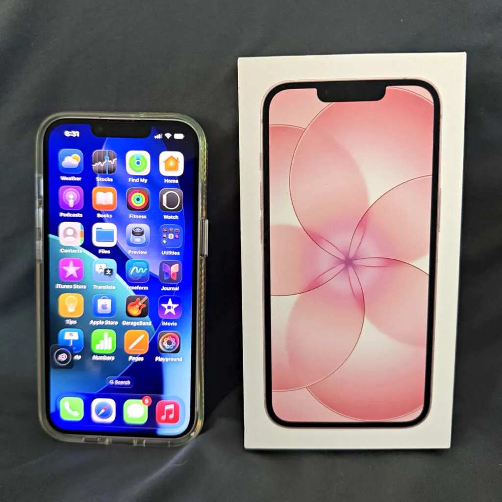 Apple iPhone 17e 256GB Light Pink