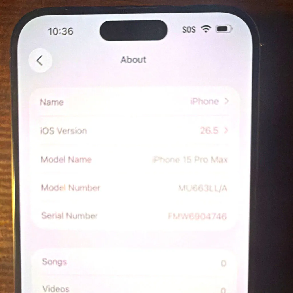 Apple iPhone 15 Pro Max 256GB Black, Excellent Condition Small scratch on screen
