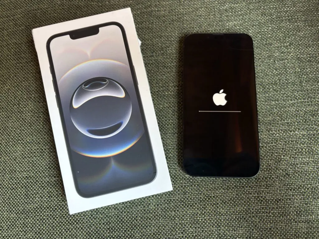 iPhone 16e Unlocked Straight talk Brand New In Box