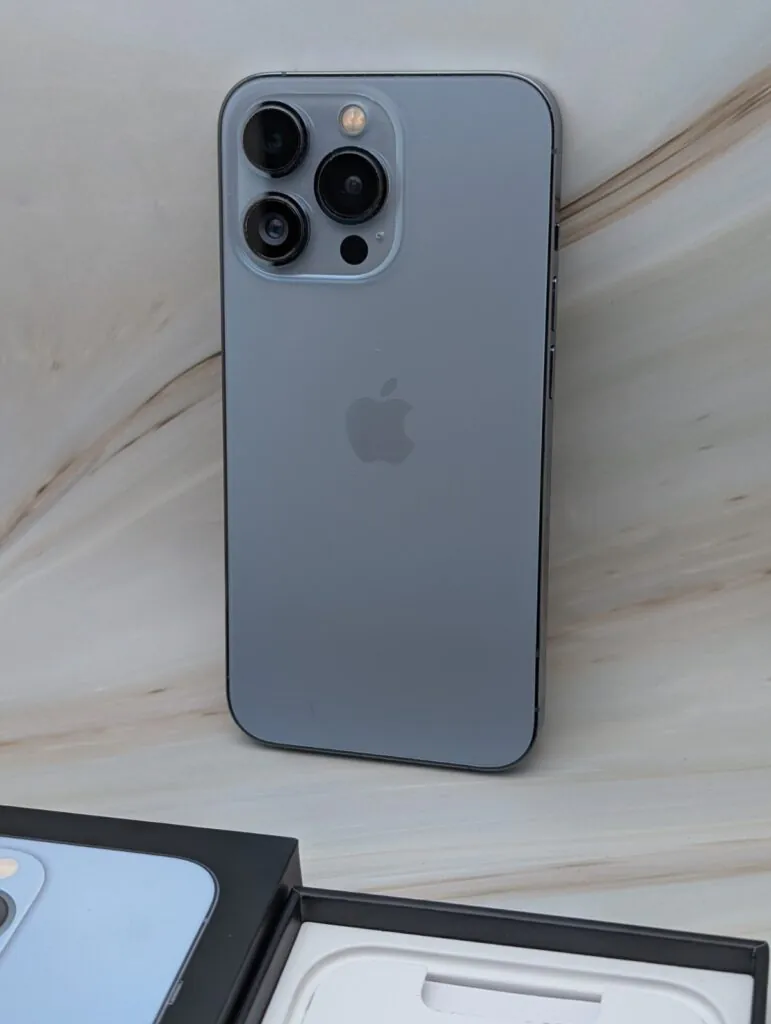 Apple iPhone 13 Pro – 256GB – Unlocked – Excellent Condition w/ Box (NO FACE ID)