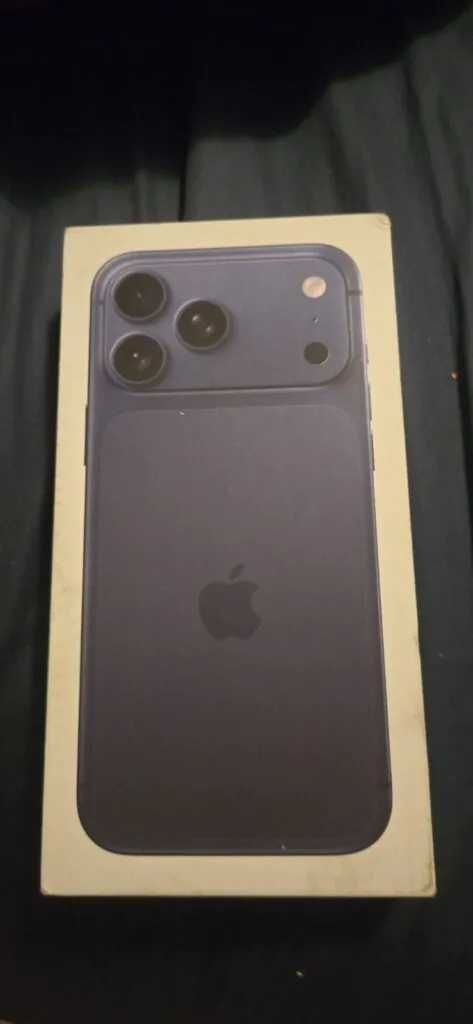 Apple iPhone 17 Pro Max – 256 GB – Deep Blue (Unlocked)