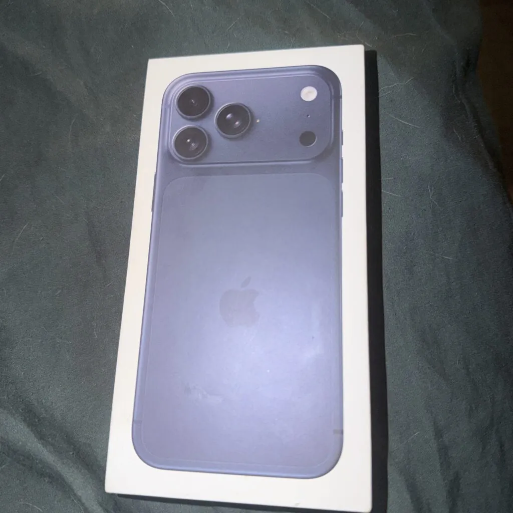 Apple iPhone 17 Pro Max 256GB A3257 Deep Blue Unlocked US Model • Good Condition