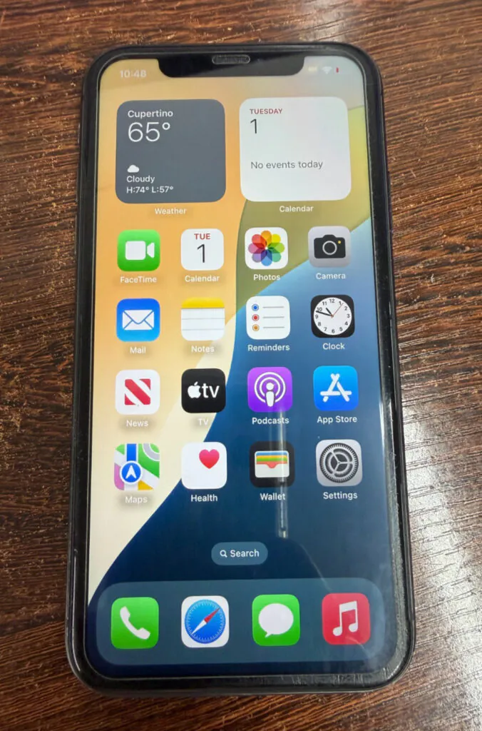 UNLOCKED Apple iPhone 11 – 64GB Black – Good Used Condition – Crck Back – READ