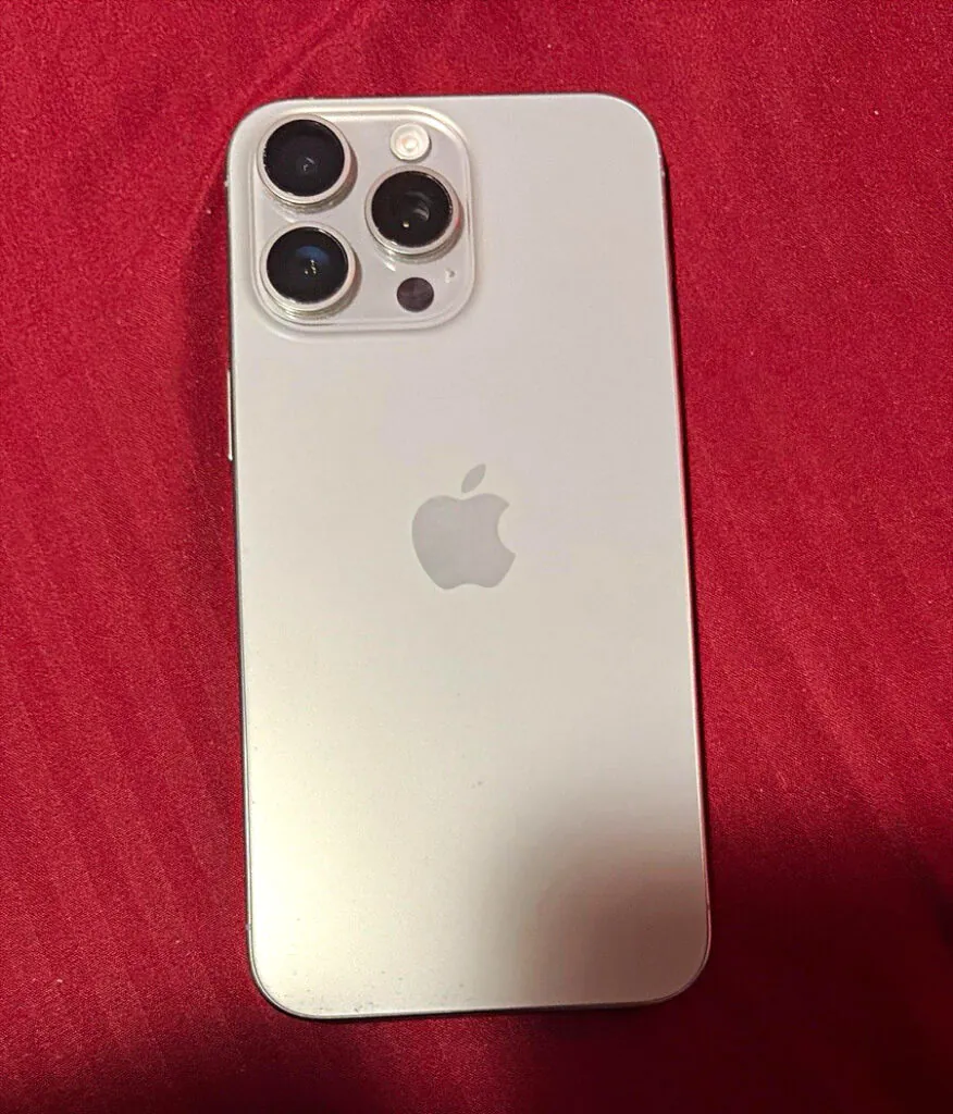 Apple iPhone 15 Pro Max 256GB Silver Unlocked iOS 12MP Bar Smartphone