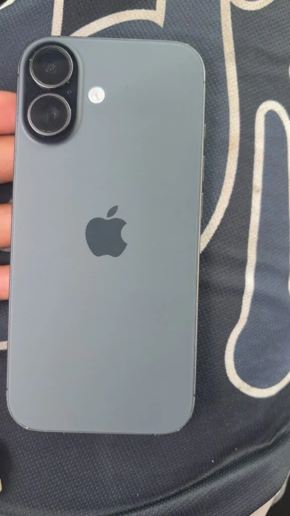 iPhone 17