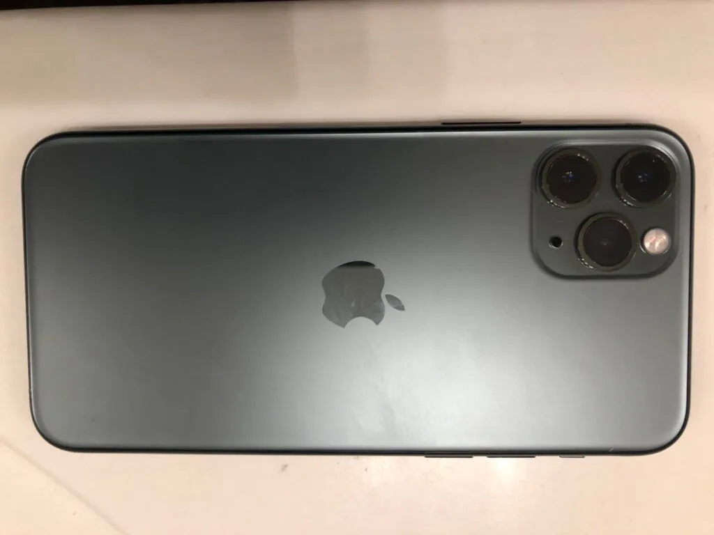 Apple iPhone 11 Pro- 256GB – Midnight Green (Verizon) A2161 (CDMA + GSM)