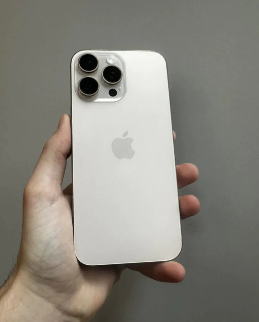 Apple iPhone 16 Pro Max – 256 GB – White Titanium (Unlocked)