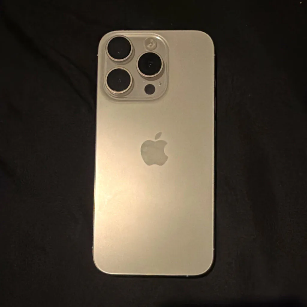 Apple iPhone 15 Pro 128GB Silver Verizon 5G 48MP Triple Camera Used