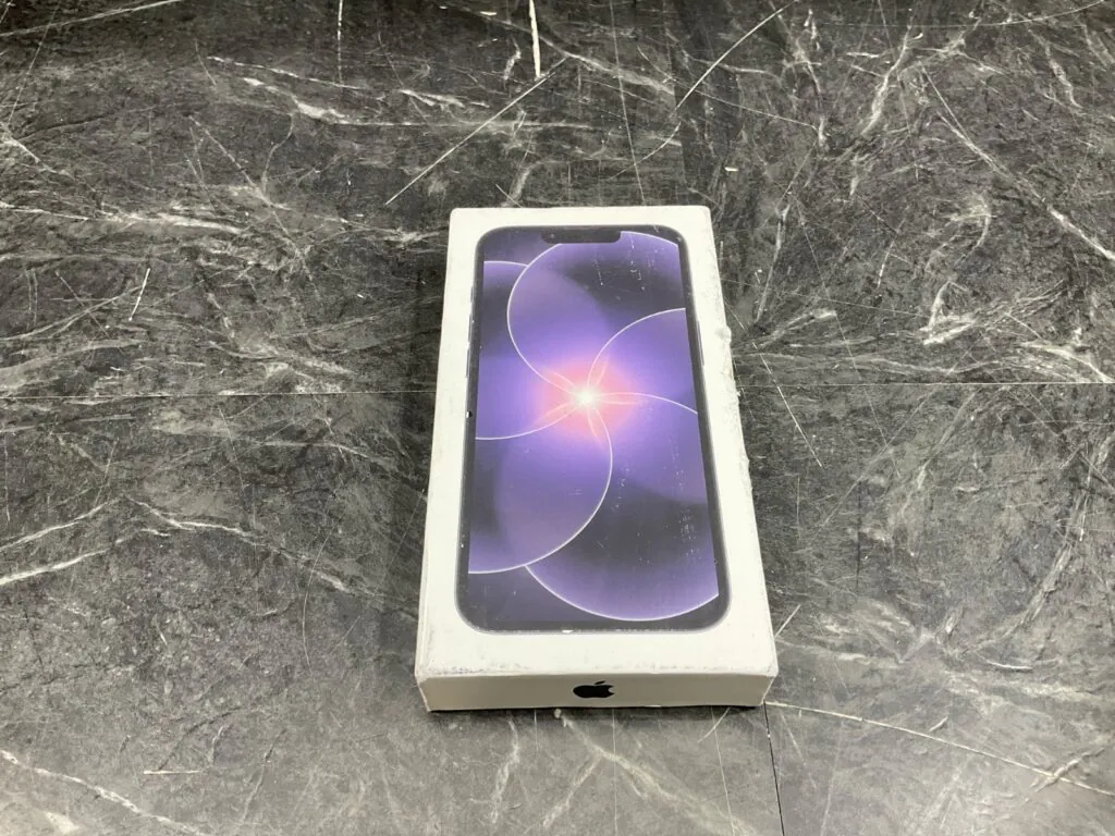 Apple iPhone 17e 256GB  black MHRN4LL/A NEW SEALED AS SHOWN!✅❤️️✅❤️️✅❤️️✅❤️️