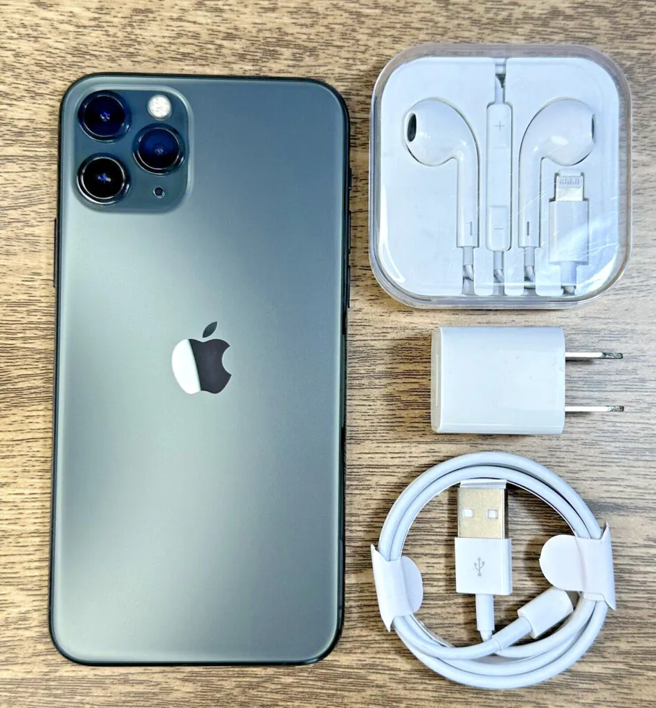Apple iPhone 11 Pro Max 64 GB Midnight Green (Factory Unlocked) – Good Condition
