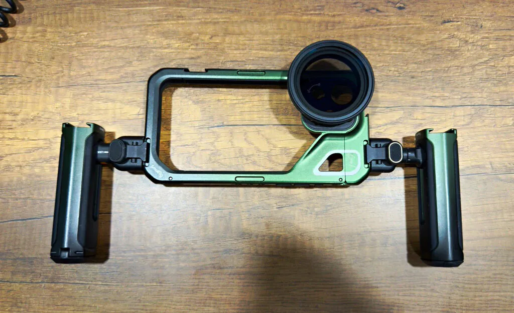 Brandon Li SmallRig iPhone 15 Pro Max Cage in great shape -Super Clean!